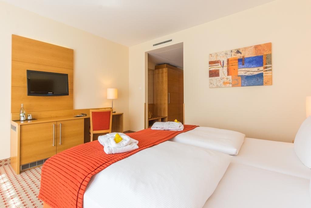 Park-Hotel Huebner Rostock Eksteriør bilde